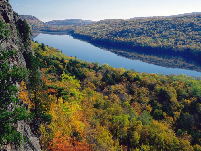 Lake of the Clouds, Porcupine Mountains, Michigan (700x525, 350Kb)