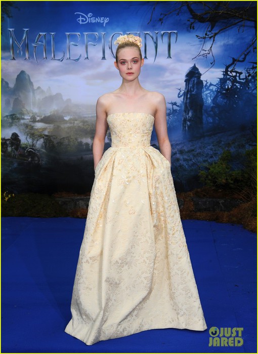 elle-fanning-looks-like-royalty-at-maleficent-private-reception-06 (510x700, 85Kb)