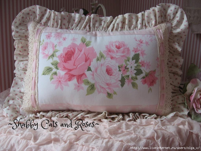 Vintage Rose Fabric Pillow (700x525, 280Kb)