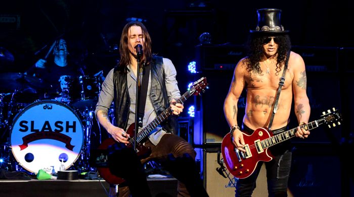 Slash & Myles Kennedy Starlight (2010) (700x390, 57Kb)