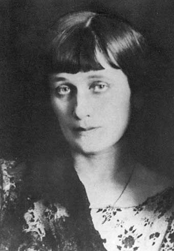 Ahmatova (340x489, 19Kb)