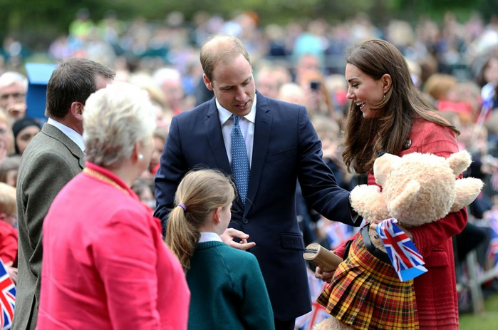 will-kate-scotland-29may14-13 (700x463, 371Kb)