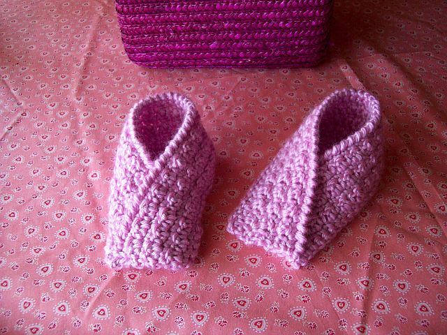 1414585024_CrochetToddlerSlippersDIY (640x480, 109Kb)