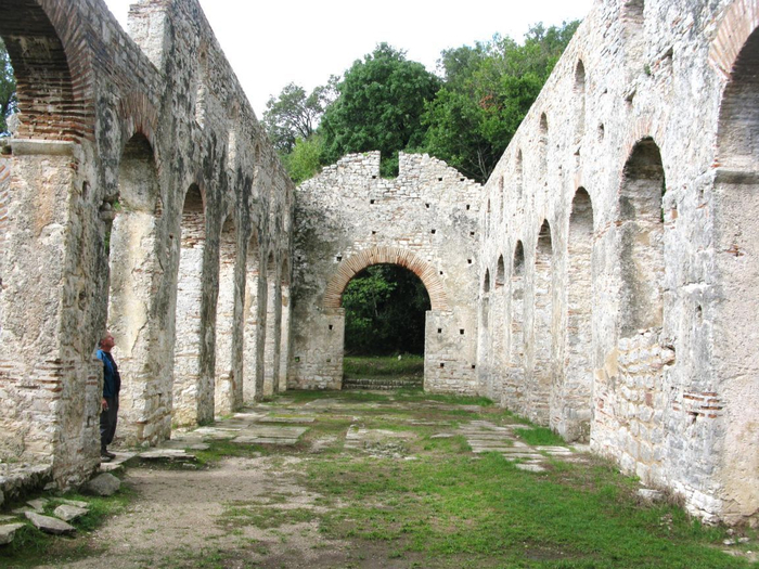 the-cathedral-butrint-albania+1152_12924641455-tpfil02aw-27980 (700x525, 456Kb)
