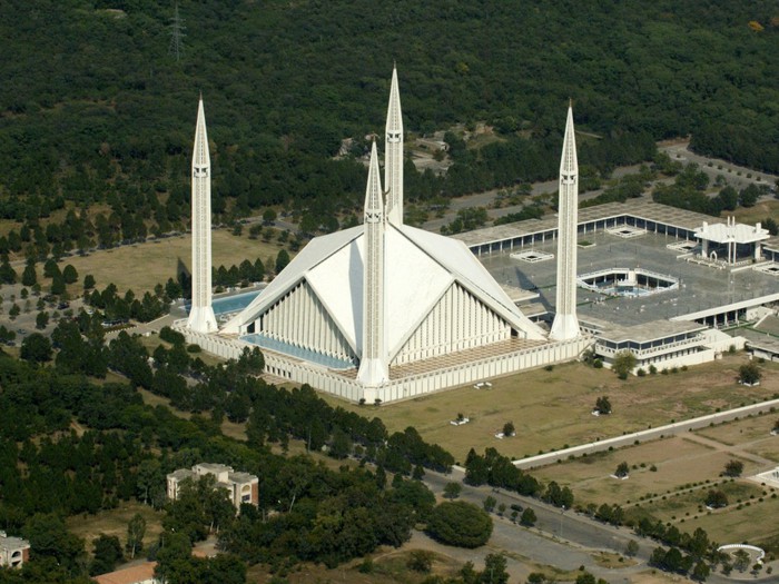 Faisal-mosque-Pakistan-768x1024 (700x525, 119Kb)