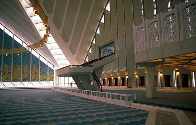 6-shah-faisal-mosque-hall (650x417, 112Kb)