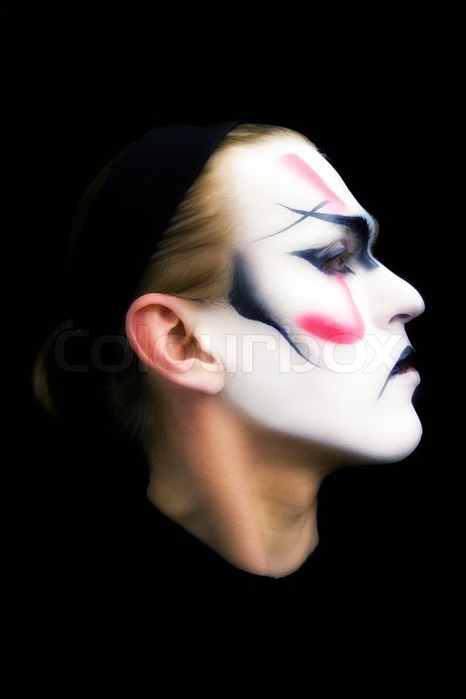1912932-639212-portrait-of-the-actor-of-traditional-japanese-theatre-kabuki (466x700, 28Kb)
