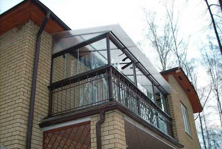 balkon-obshityiy-prozrachnim-plastikom (450x301, 115Kb)