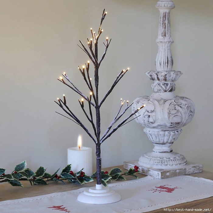 creative-bald-christmas-tree-with-indoor-christmas-lantern-led-lights-ideas (700x700, 240Kb)