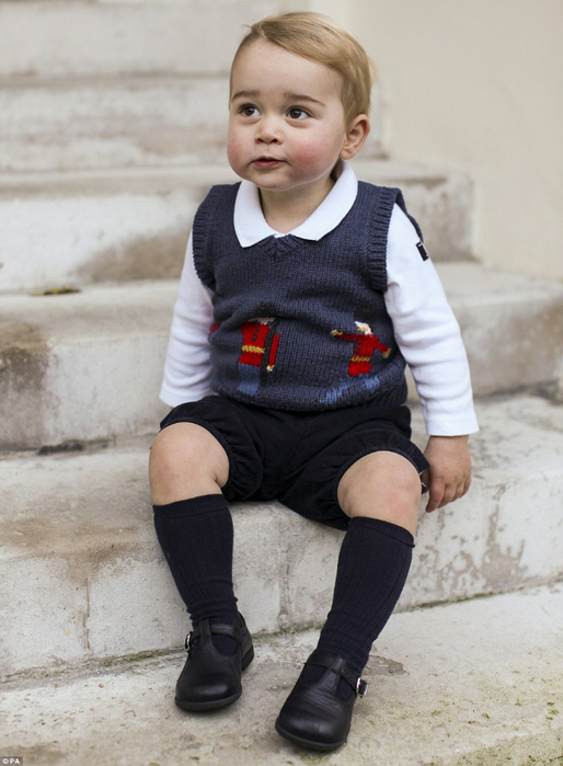 2407BDD800000578-0-Prince_George_dressed_in_an_adorable_jumper_in_a_picture_that_wa-a-31_1418499317923 (514x700, 328Kb)