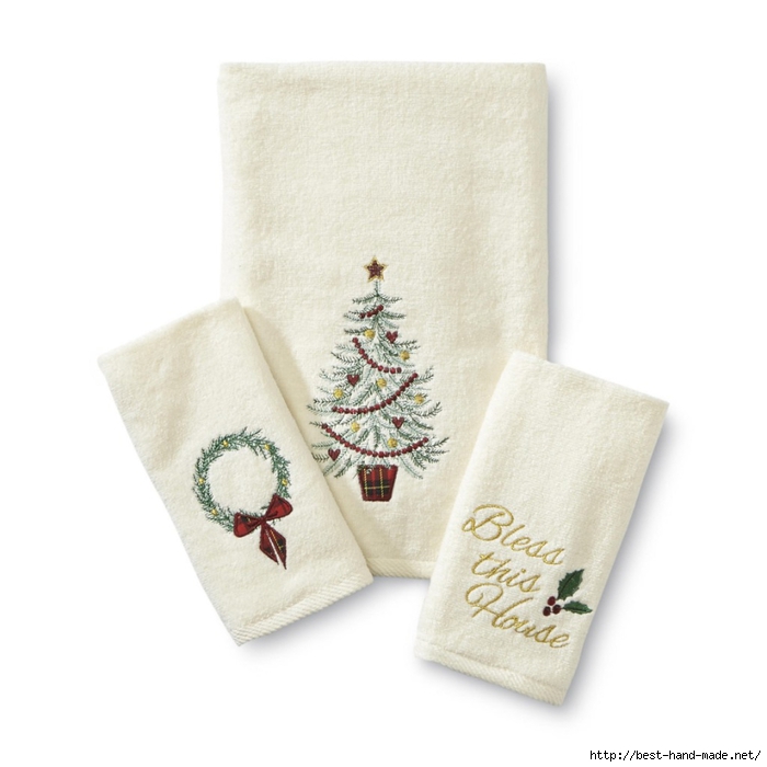 bathroom-decor-elegant-holiday-bathroom-decor-ideas-with-softest-christmas-towels-bathroom-accessory-sets-holiday-bathroom-decor-with-christmas-bath-towel-sets-and-christmas-accessories-sets-1024x1024 (700x700, 162Kb)