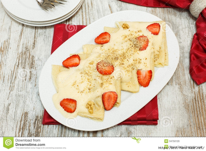 crepes-honey-strawberries-walnuts-pancakes-christmas-berries-pastry-forms-fir-tree-festive-table-viewed-above-34750120 (700x515, 319Kb)