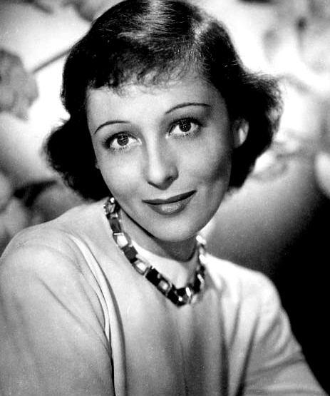 Luise_Rainer_-_Paramount (463x555, 147Kb)