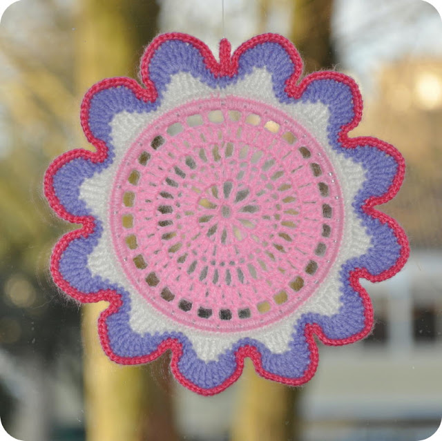 Colorful flower crochet blog (640x639, 104Kb)