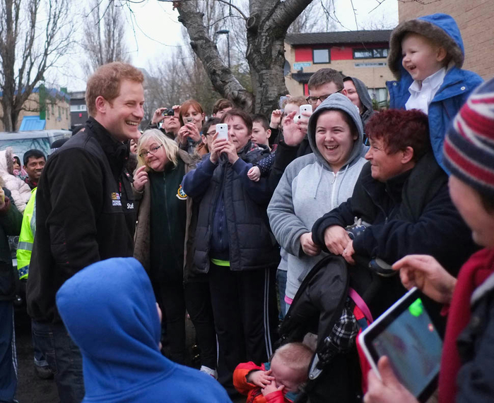 prince-harry-25feb15-11 (700x571, 408Kb)