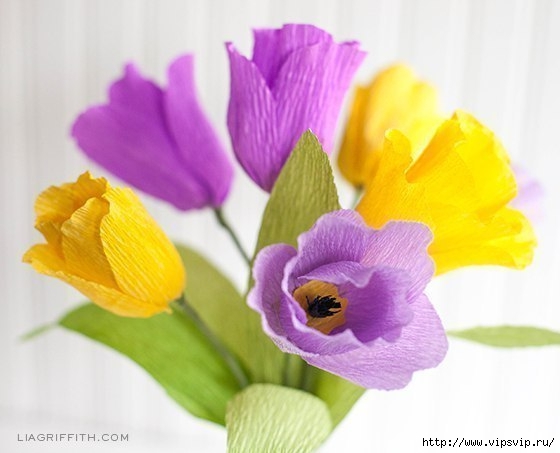 Яркие весенние тюльпаны из креповой бумаги3 (560x453, 102Kb)
