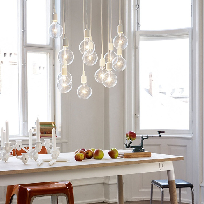 лампы над столом на кухне фото в интерьере
