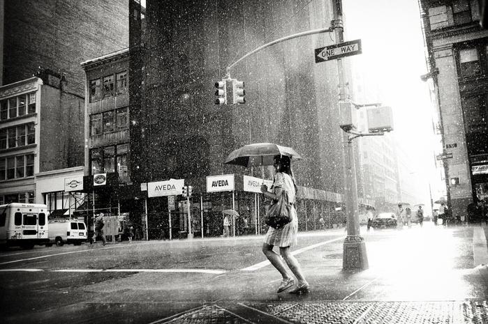 rain-woman-girl (700x465, 315Kb)