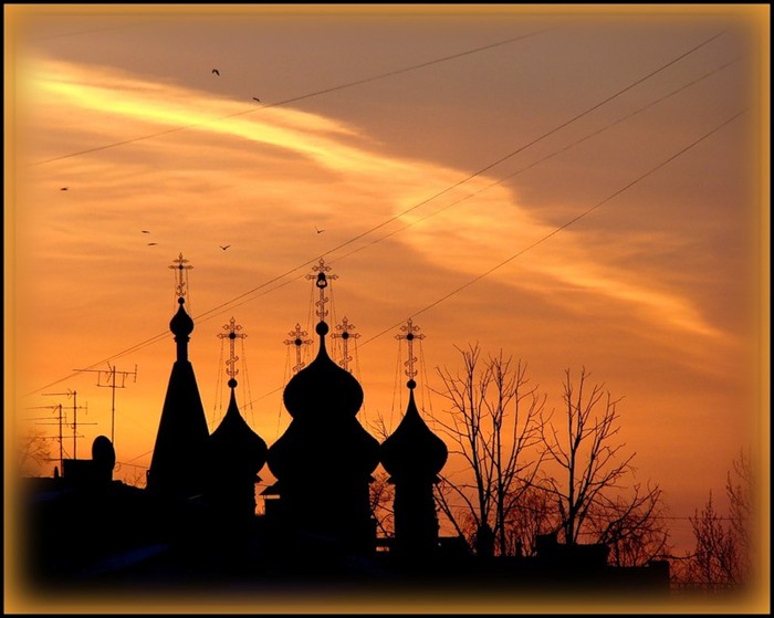 Благословение на сон. Церковь на закате. Спокойной ночи храм. Доброй ночи православные. Добрый вечер Церковь.