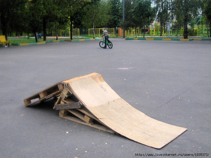 Почему нельзя размещать скейт-парки во дворах жилых домов
