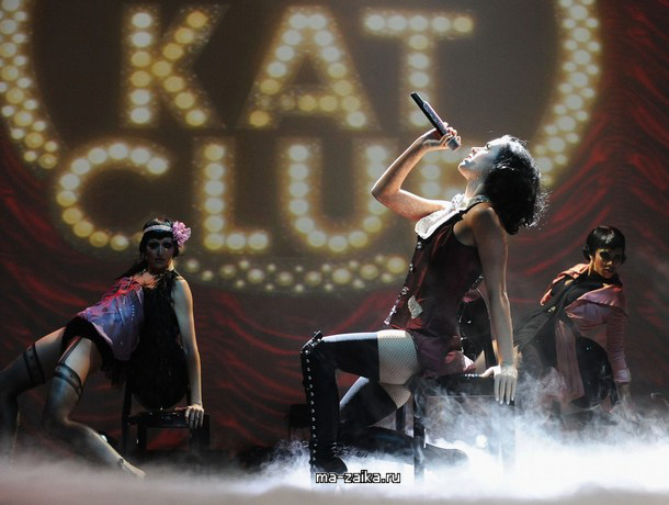 Katy Perry on EMA 2009