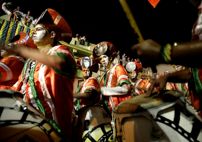 Las-Llamadas   , , 6  2010 .
