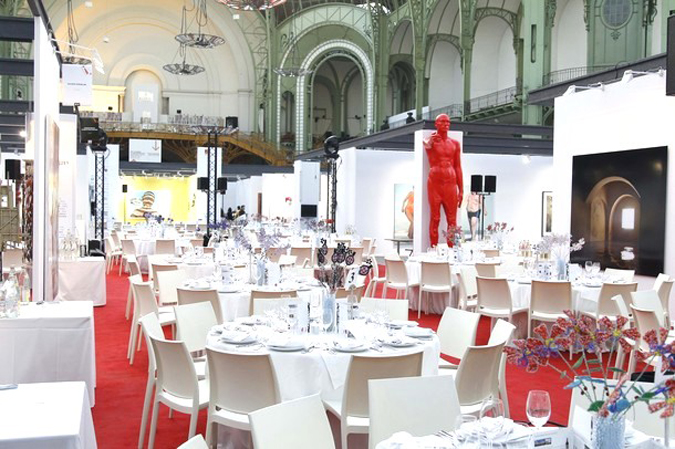     Grand Palais, , , 16  2010 .