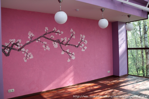 Сакура на стене, как украшение комнаты