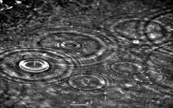 Creative_Wallpaper_Rain_015620_ (699x437, 84 Kb)