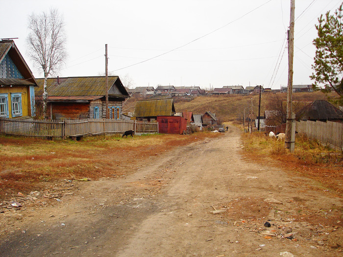 Улица в селе. Улица в деревне. Центральная деревенская улица. Длинная улица в деревне. Центральная улица в деревне.