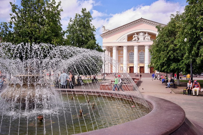 Драмтеатр в калуге фото