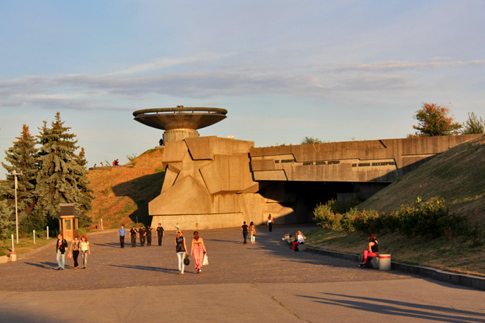 Киев памятник вов