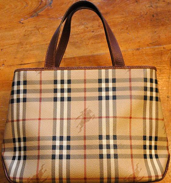 562px-Burberry_handbag (562x600, 91Kb)