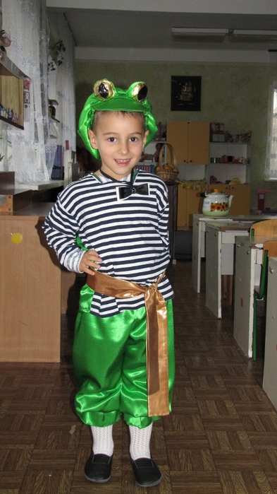 Инструкция и выкройки для детского костюма лягушки