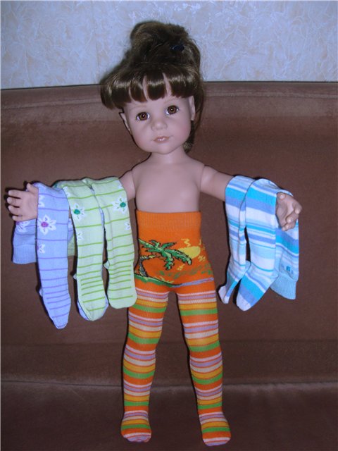 Поделки: стильный наряд для куклы, который не нужно шить