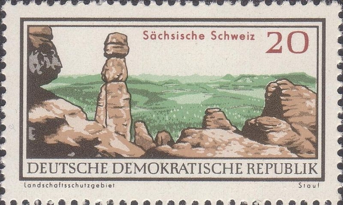 800px-Stamp_GDR_1966_Michel_1181 (700x418, 250Kb)