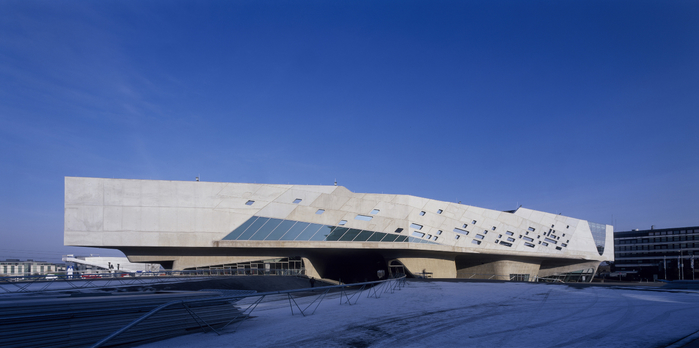 Phaeno_Science_Center_Germany_-_     ,  Photographer_Werner_Huthmacher (700x348, 203Kb)