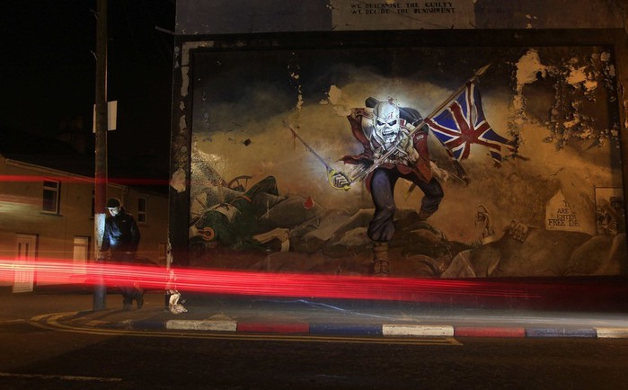 Northern-Irelands-famed-murals_pixanews-5-2 (700x434, 67Kb)