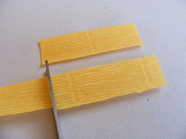 Крокусы из гофрированной бумаги. Мастер-класс (2) (640x480, 190Kb)