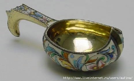 A silver-gilt and shaded cloisonne enamel kovsh. Fedor Ruckert, Moscow 1890 (465x283, 51Kb)
