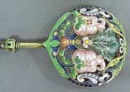 i0951Beautiful gilded silver Spoon decorated with shaded cloisonnй enamel forms (183x130, 16Kb)