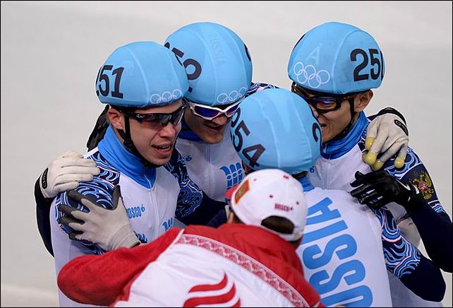 640.olympic_games_sochi_2014_rian_rus_team_short_track_01 (642x436, 70Kb)