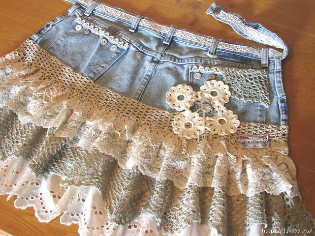 Shabby-Chic-Denim-Apron-Made-with-Ruffled-Eyelet-and-Lace (640x480, 351Kb)