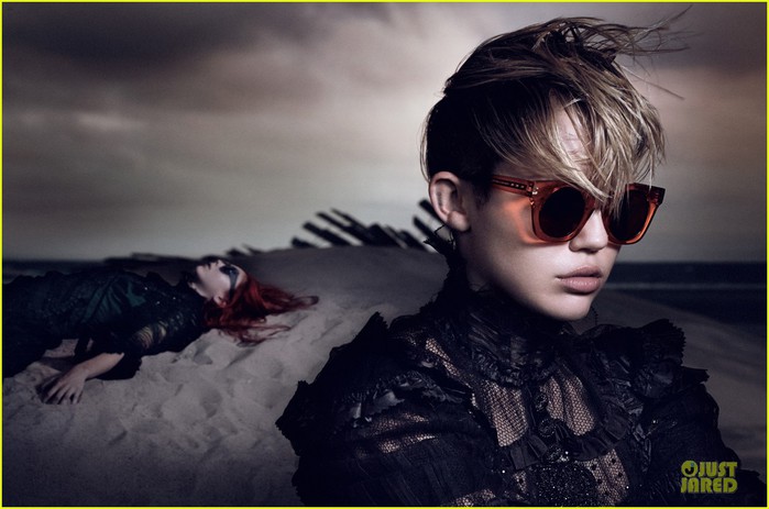 miley-cyrus-pouts-for-marc-jacobs-spring-2014-ad-campaign-02 (700x463, 70Kb)