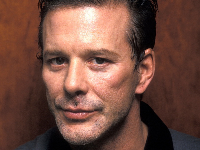 021_mickey_rourke_theredlist (700x525, 105Kb)