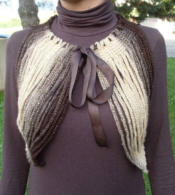 Crocheted Bolero, Shrug; made with chain lengths-I love this! (www.circulo.com.br) (saved as a .docx file on my laptop) -1a (572x640, 119Kb)