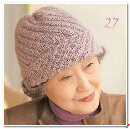Вязаные шапки для женщин 60 лет спицами