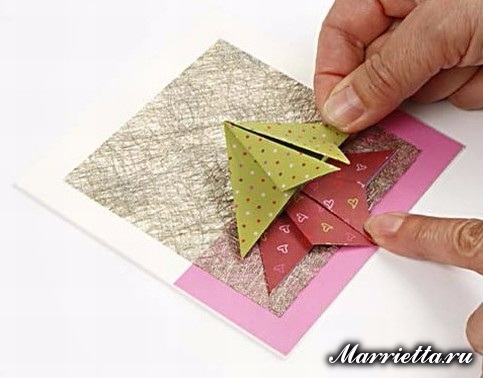 Новогодняя открытка с елочкой в технике оригами (6) (483x378, 128Kb)