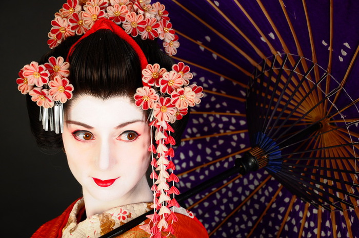 maiko_close_up_by_ryoky28-d5qughf (700x465, 128Kb)
