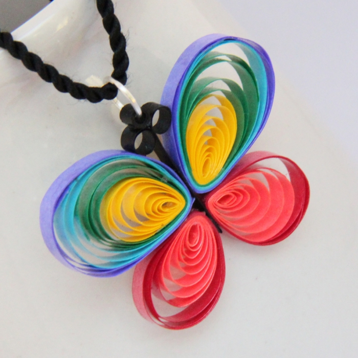 2681762_quilling_butterfly_rainbow_pendant (700x700, 285Kb)